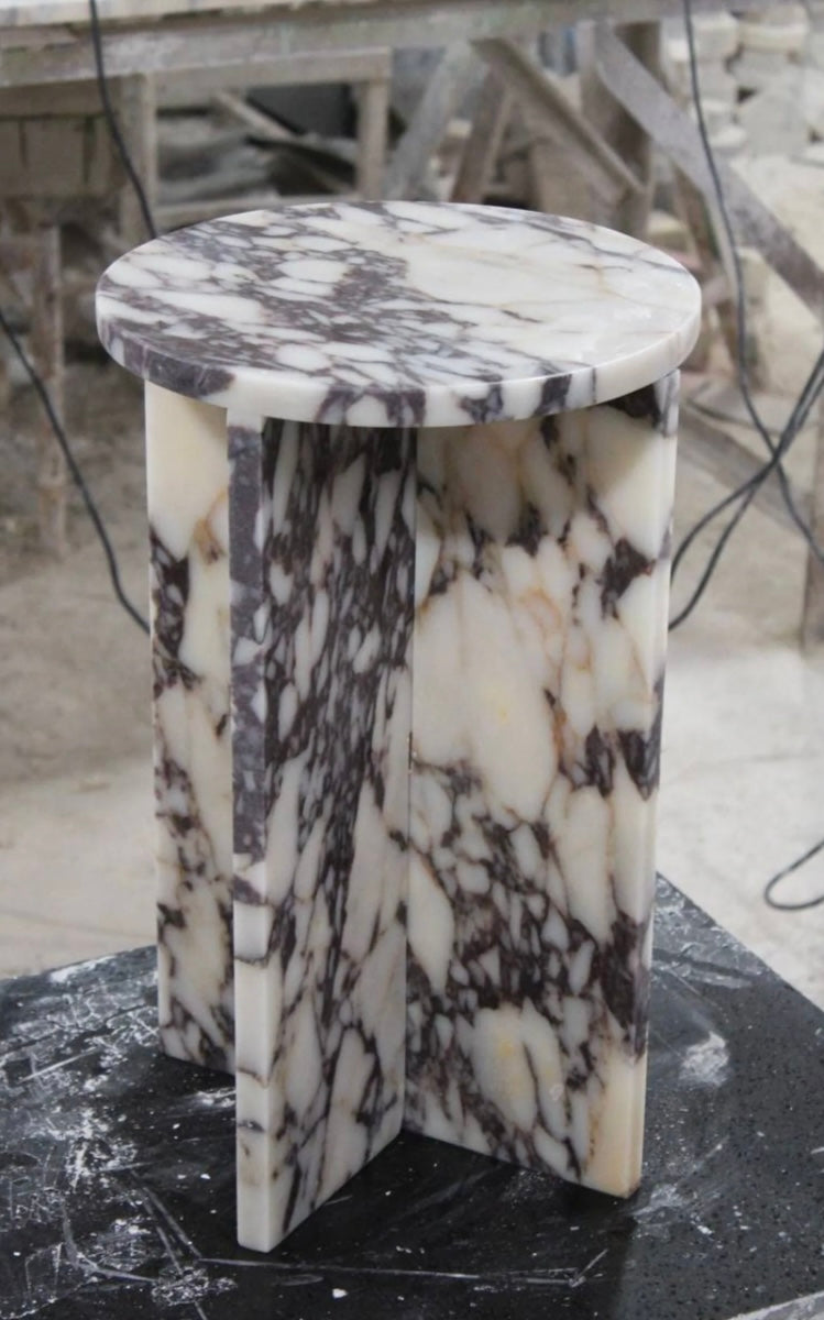 Calacatta Viola Side table, Round table top – product view 5 – Grosvenor Marble Co.